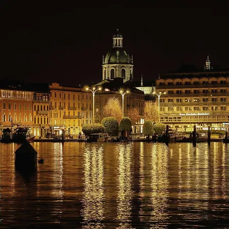 Stylish Grey - 5 Minutes From The * Como