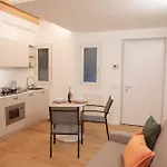 דירה Stylish Grey - 5 Minutes From The *